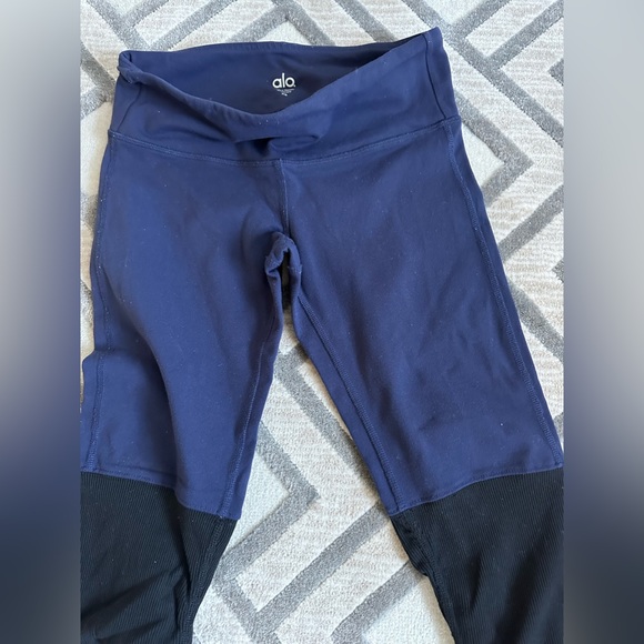 ALO Airbrush High-Waist Highlight Goddess Leggings Navy/Black Combo XS - Picture 6 of 6